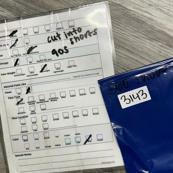 Vintage 90s Levis 560 Women 30 Distressed Cutoff Jean Shorts Jort Orange Tab USA - Picture 8 of 10